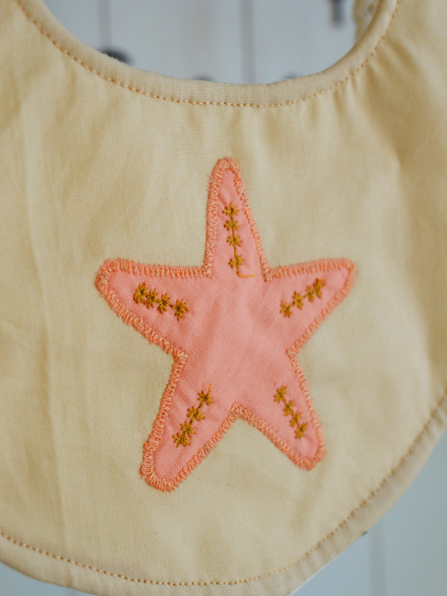 Babero ✧ Estrellas de mar