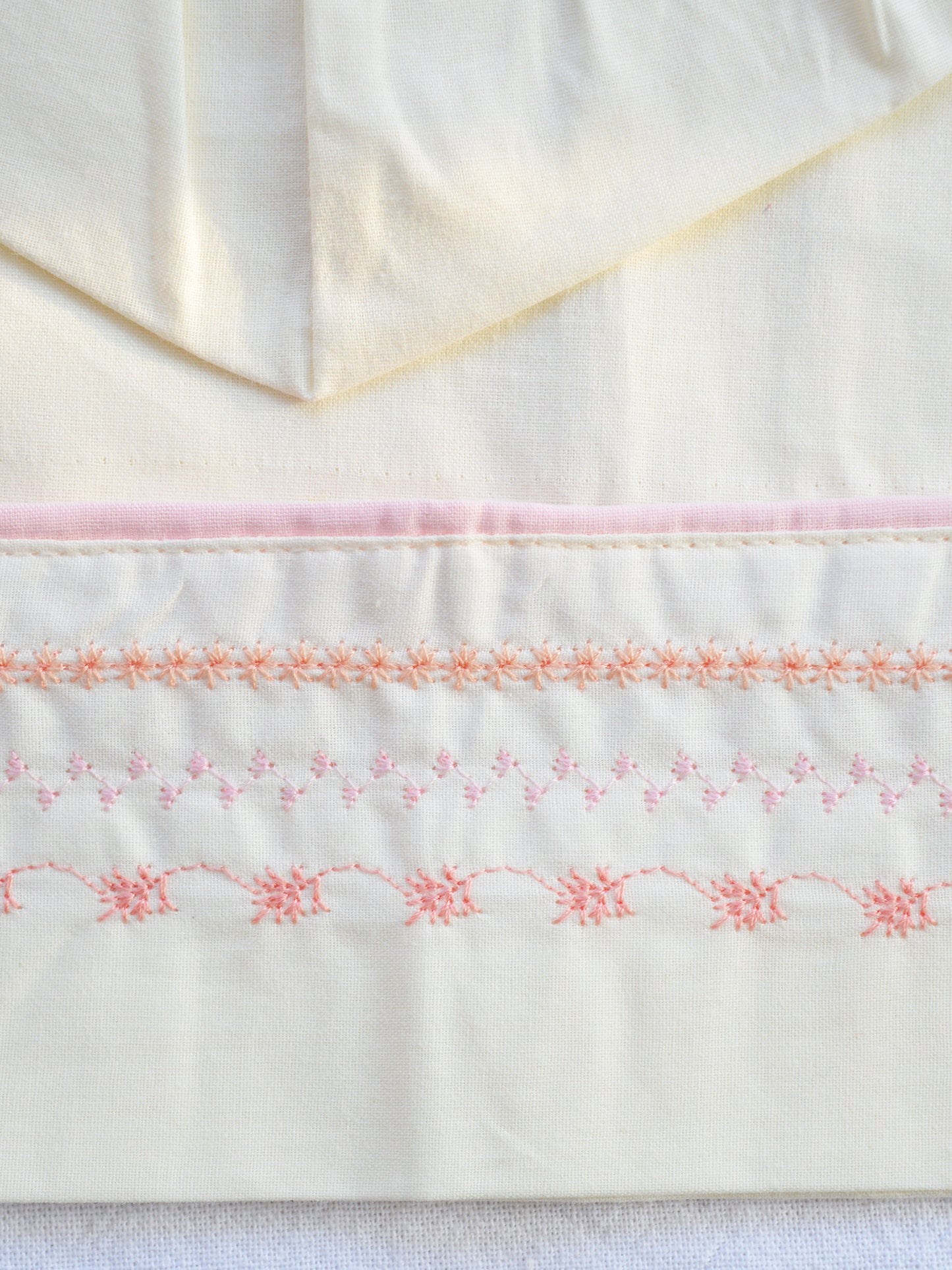 Sábanas + almohada 🪸 100% algodón 300 hilos ✦ COLOR ROSA • 35% OFF