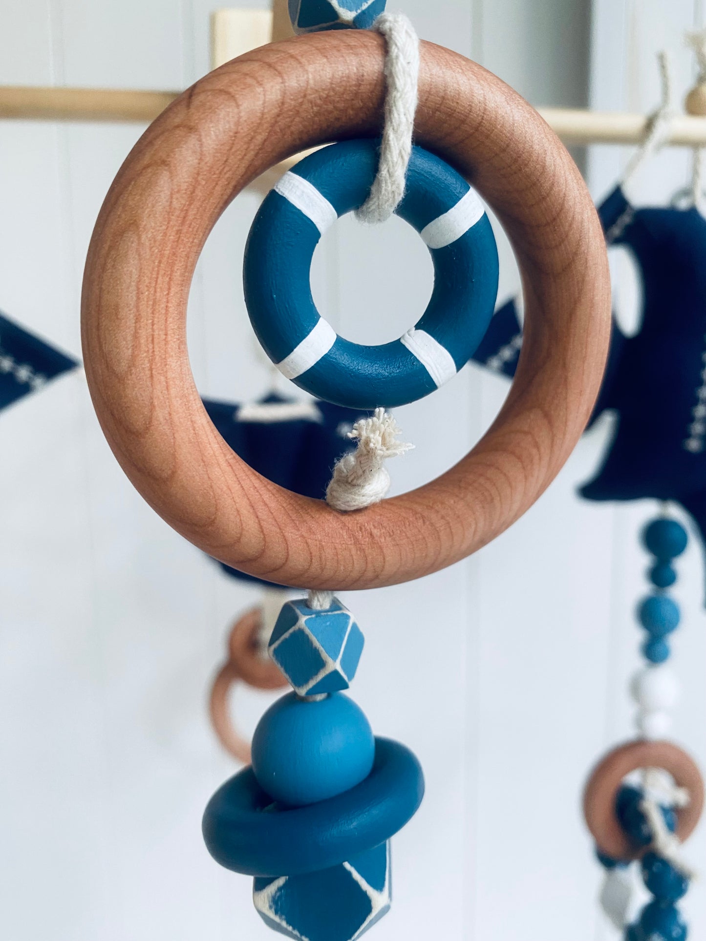 Móvil Cuna Mar ✶ Aura Azul Marino