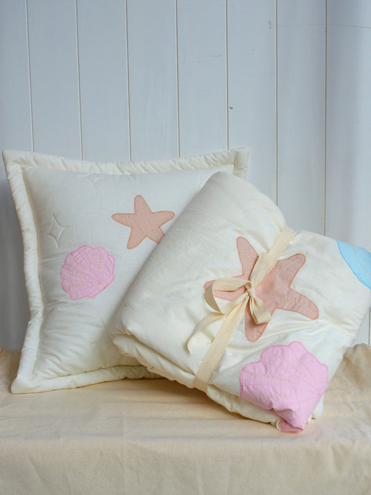 SET CUNA CONCHITAS  ✦ Cobertor+Cojin bordado