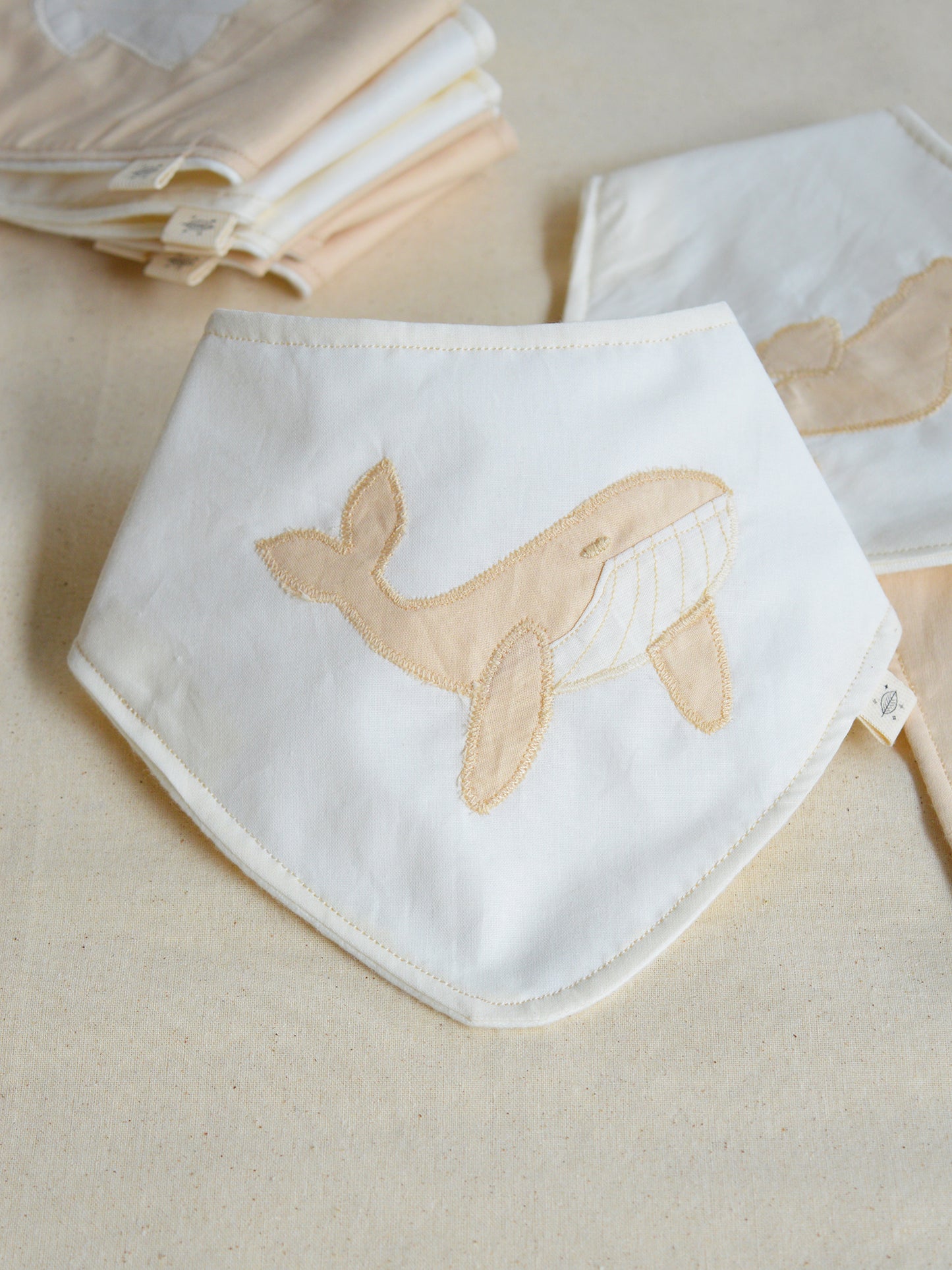 Babero Bandana 𓇼 Ballena • NUEVO