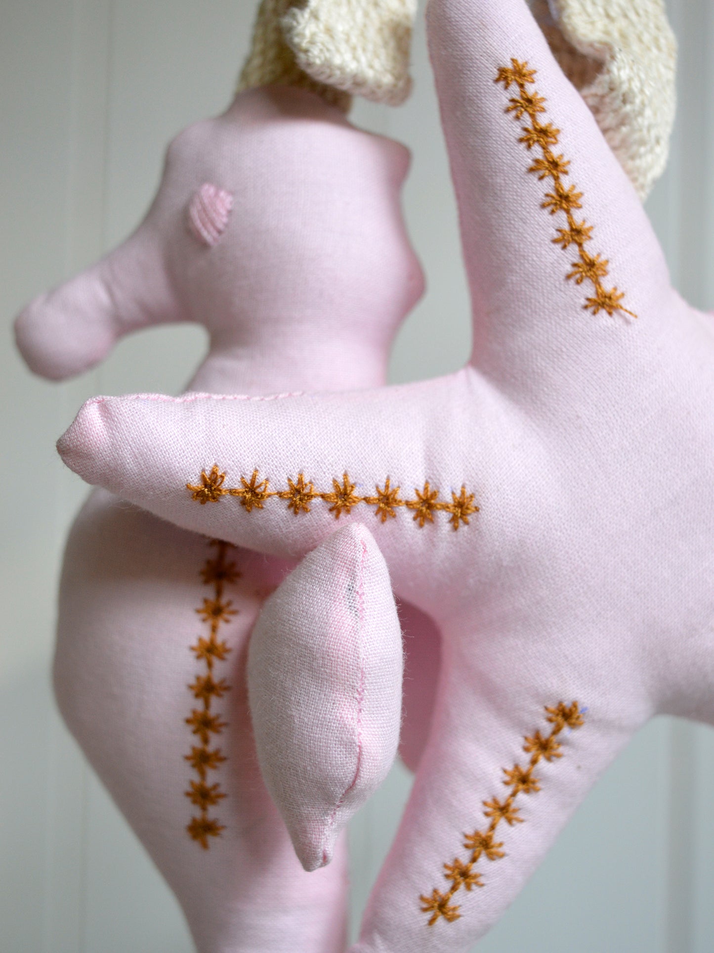 Anillo Cascabeles ✦ Aura Rosa 1 DISPONIBLE