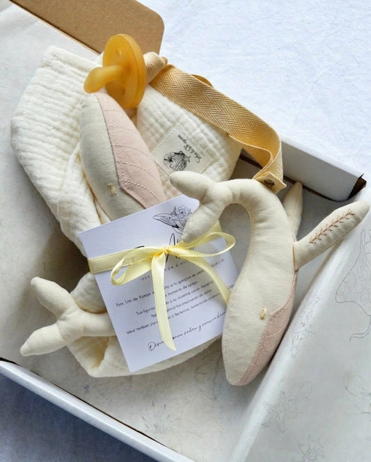 Set Ballena Crema ✦ Tuto + Portachupetes | 2 disponibles