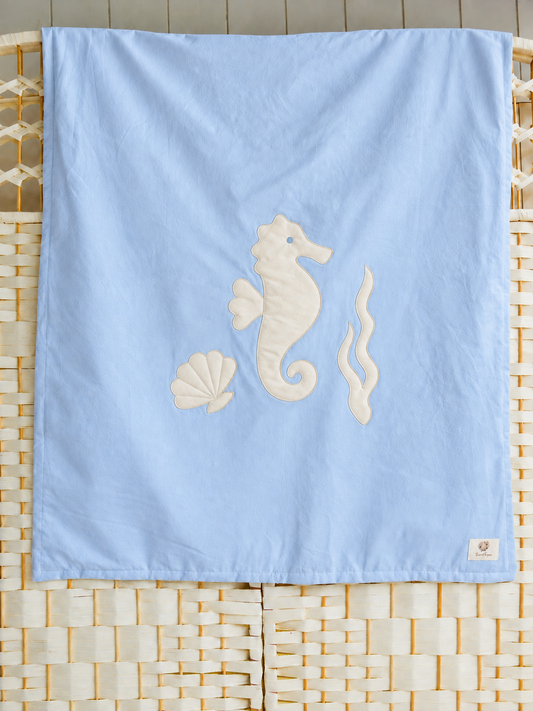 Manta de Primavera ✦ Caballito mar CELESTE | PRE-ORDER 11 NOV